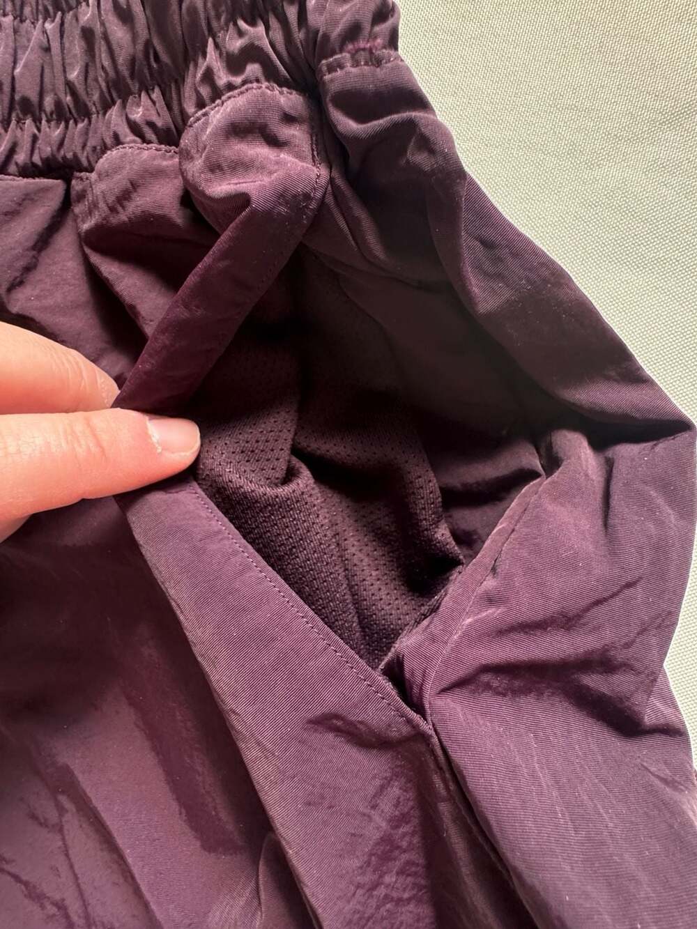 Gymshark Women’s Small Plum Running Athletic Shorts Dry Fit Pockets Buckle Waist - Picture 6 of 9
